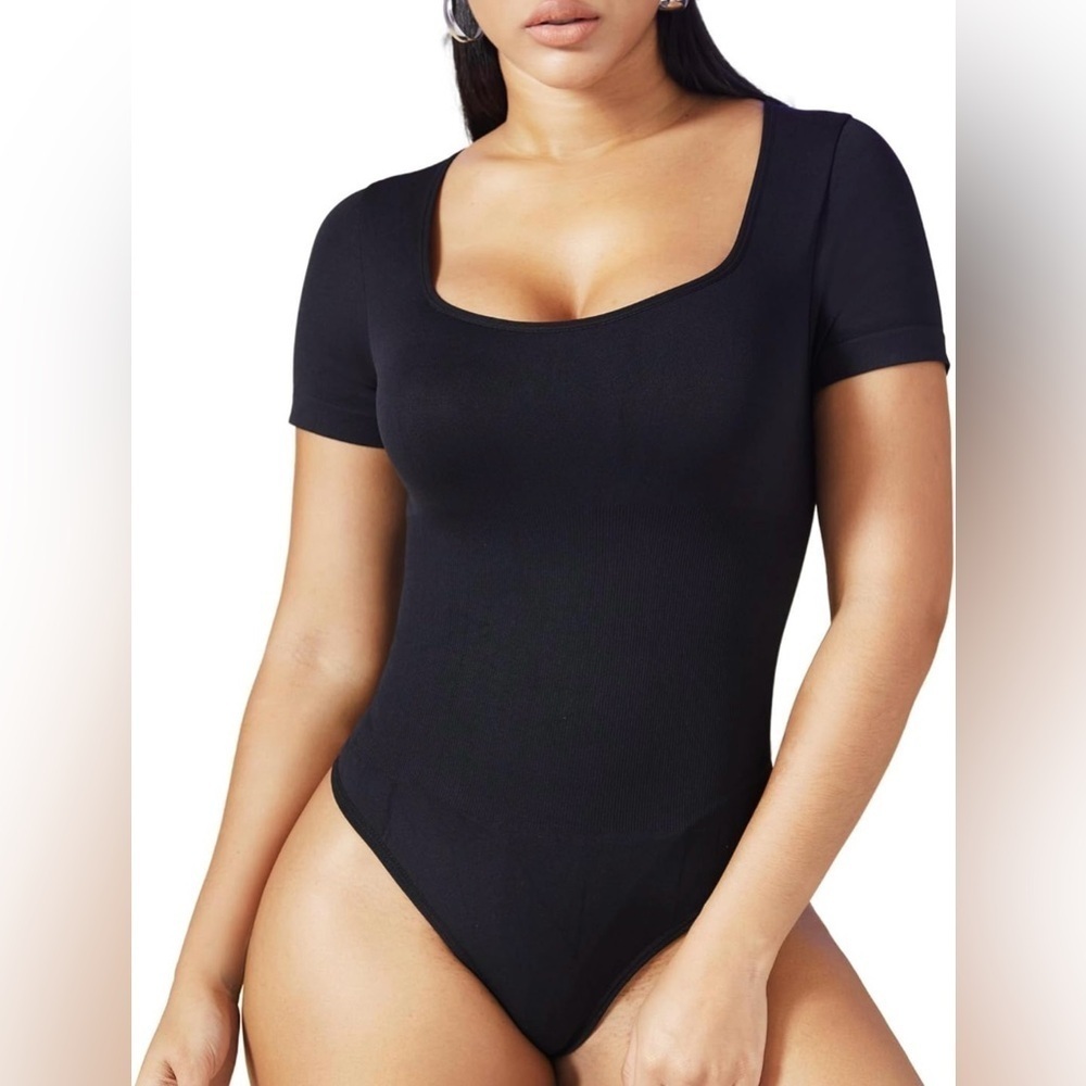 MOVWIN Women's Seamless Short Sleeve Thong Body Suit Shapewear Size Small